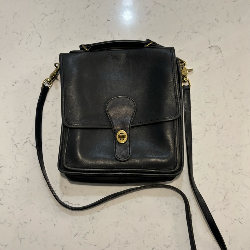 COACH 5130 Station Bag in Black